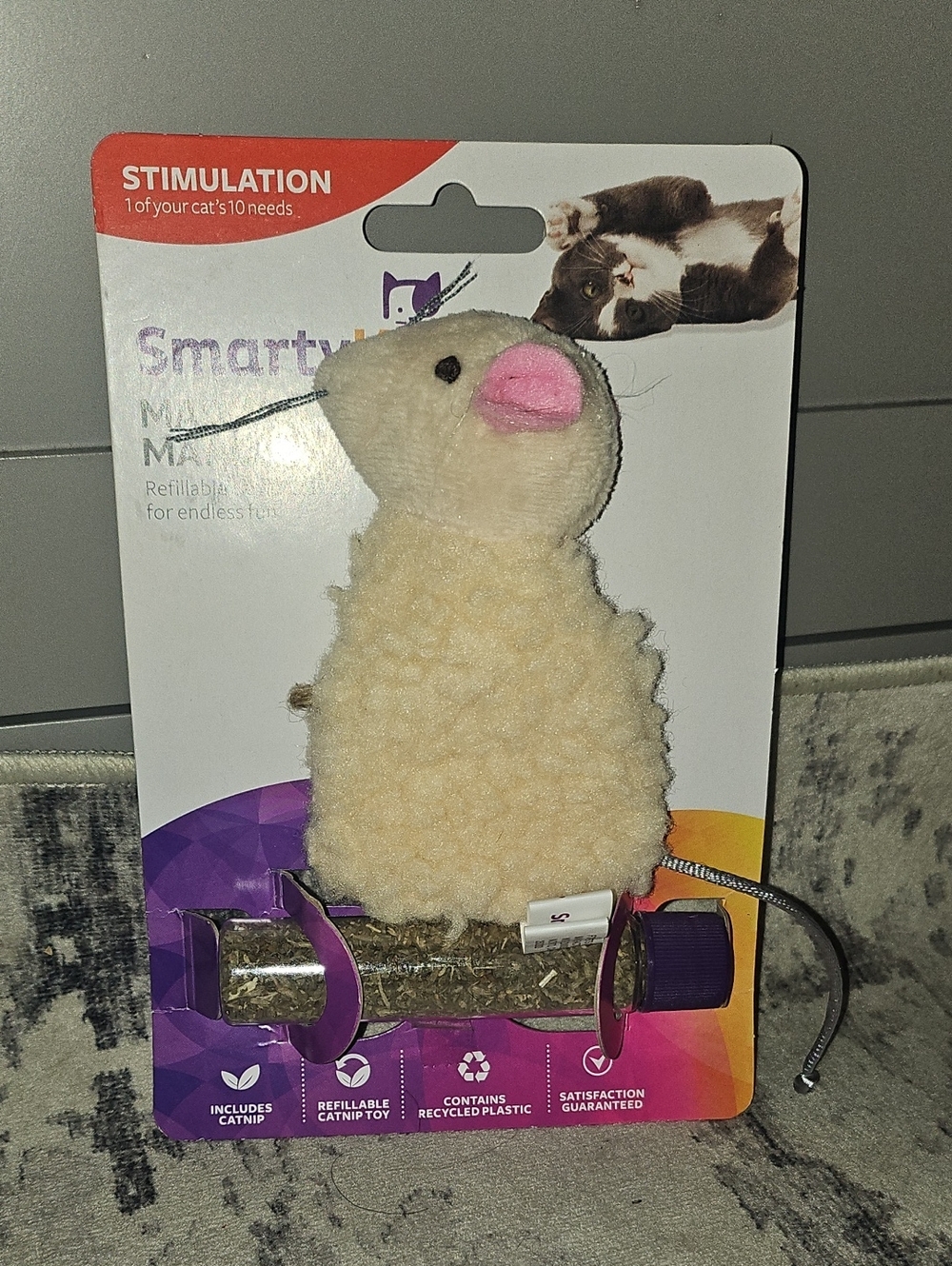 🟢 Cat Toy with Refillable Catnip